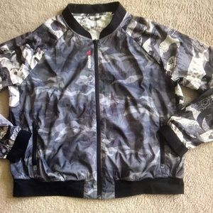 Reebok Windbreaker Size XL  - 0118
